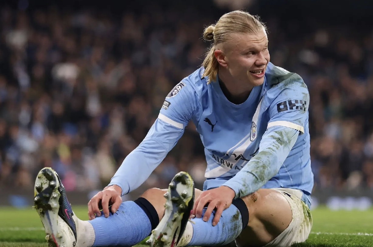 九游正版平台-2失良机！哈兰德被批不值2亿：全场0射正3数据挂零 6.1分全队最低