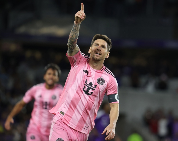 九游唯一入口-维斯塔潘：梅西在场上想进球就能进，你无法阻止他